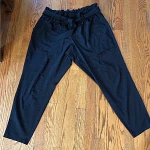 Athleta drawstring pants black size 14 with pockets.